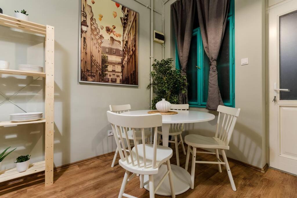 Cosy Apartment In Party District K30 Budapest Exteriör bild